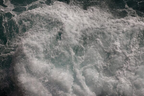 Mystery Foam Eruption Shuts End High Street waves, sea, sea foam, ocean foam, beach foam, spume, coast, beach, ocean, water, foam, scenic, nature